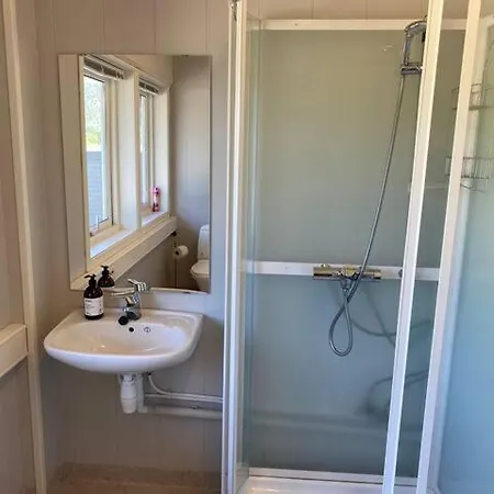 Twin 201 - Near Kristiansand Ostello *