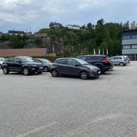 Twin 201 - Near Kristiansand Hostel Vikeland