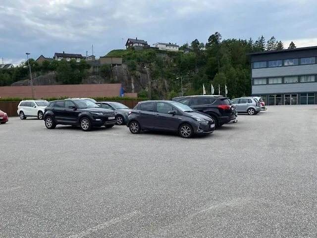 Twin 201 - Near Kristiansand Albergue Vikeland